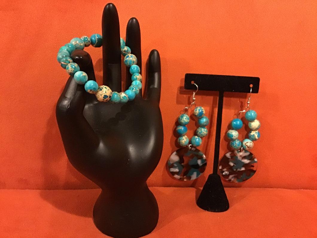 Turquoise beaded earrings and bracelet set