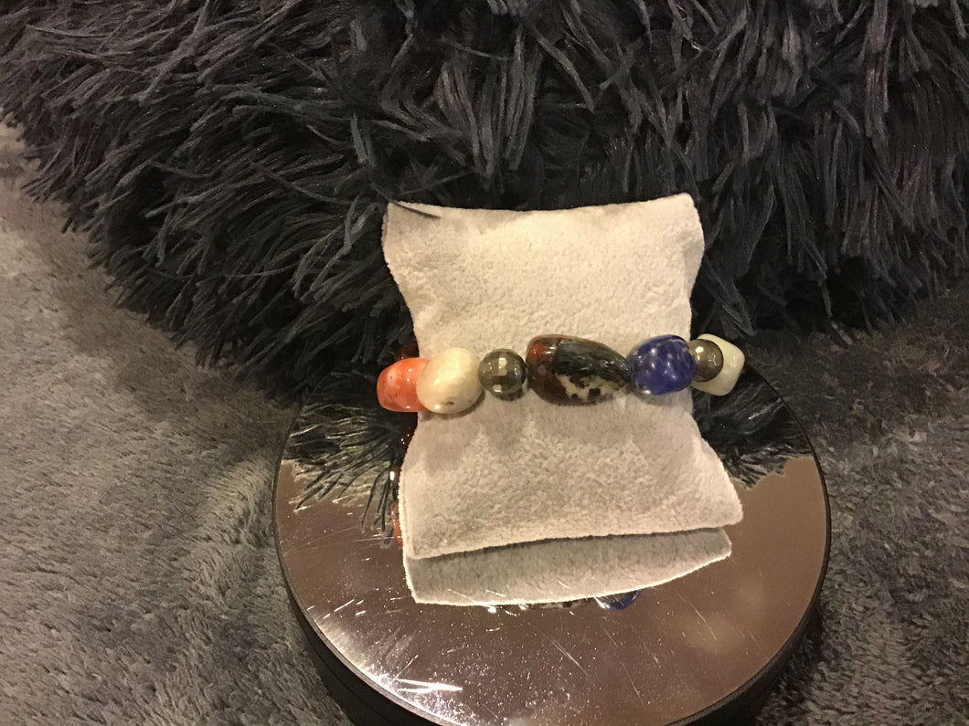 Single natural stone bracelet